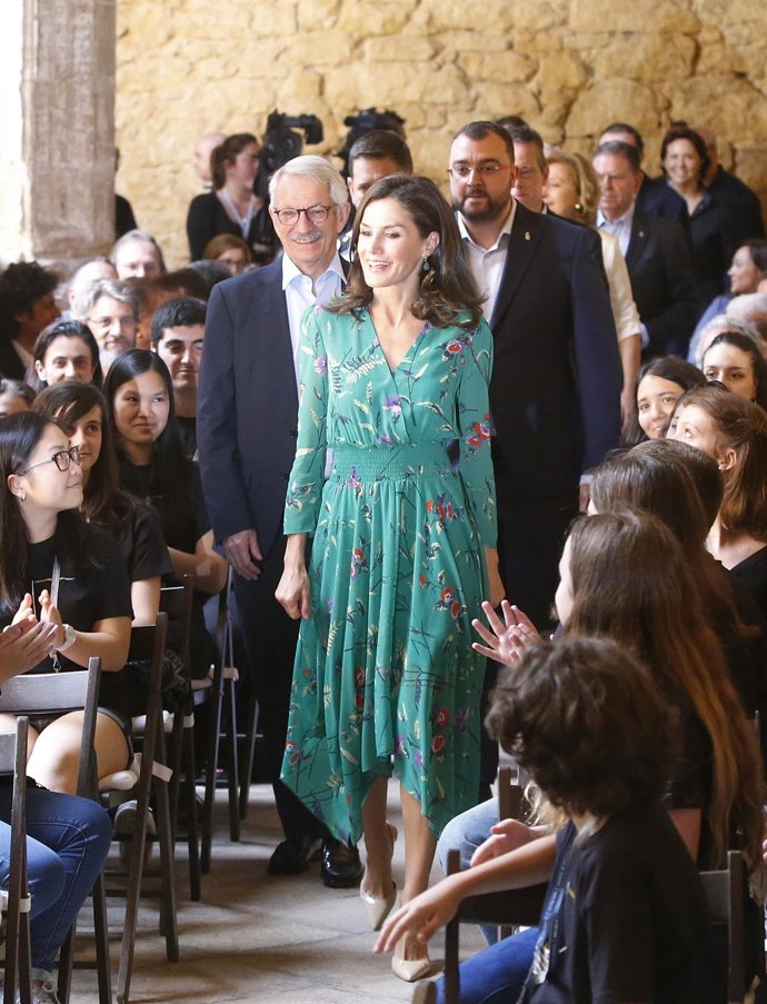 La Reina Letizia acude al Museo Arqueológico de Asturias para escuchar la lección magistral que el director de orquesta Aarón Zapico imparte en el marco de las actividades de los Cursos de Verano 2019 de la Escuela Internacional de Música de la Fundació