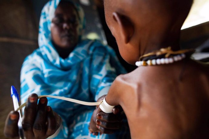 Los investigadores han encontrado que la desnutrición severa se asocia con una menor exposición al medicamento antimalárico lumefantrina en niños tratados con artemether-lumefantrine, el tratamiento más común para el paludismo falciparum no complicado. 