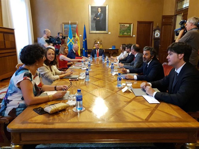Primera reunión del Consejo de Gobierno del Principado de Asturias en la JGPA.