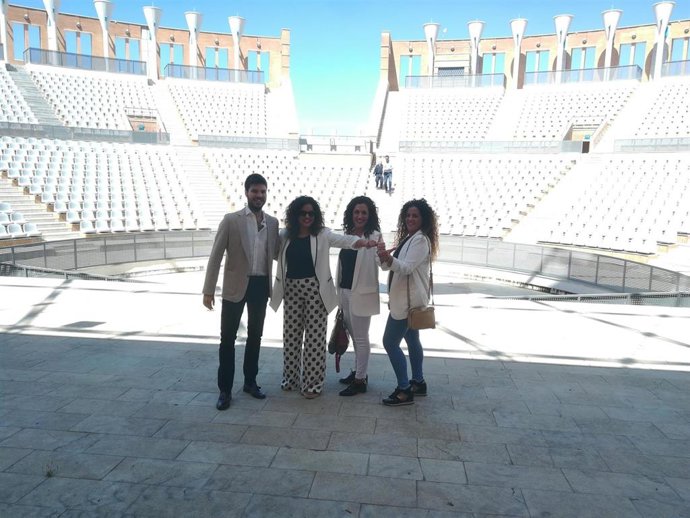 El violín flamenco de Paco Montalvo, la voz de Palodulve y el baile de María Canea se unen en el Foro.