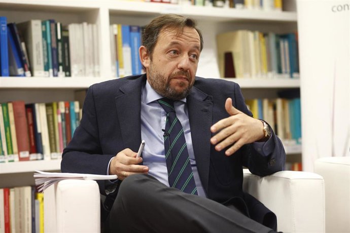 El responsable del Área de Política Fiscal de Ciudadanos ,Francisco de la Torre, durante su intervención en el debate sobre política tributaria organizado por la Asociación Española de Asesores Fiscales (AEDAF) 