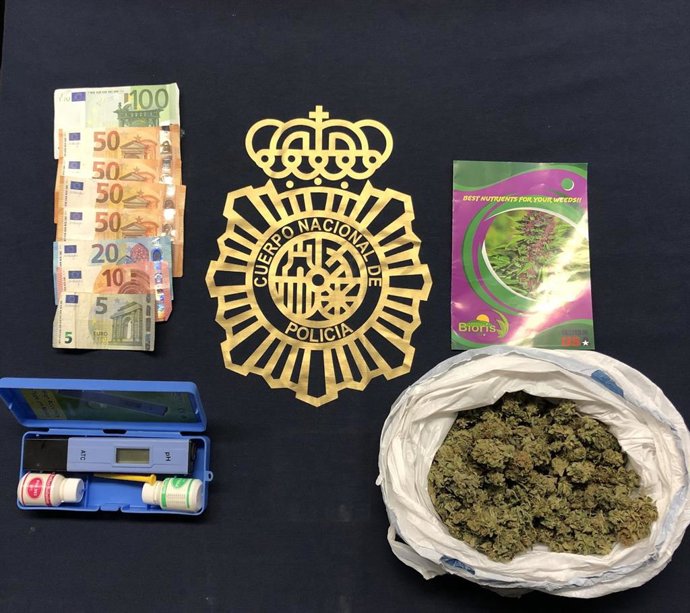 Policia Nacional Nota De Prensa Y Foto "La Policía Nacional Detiene A Cinco Personas En Distintos Operativos Policiales Contra El Tráfico De Drogas Al Menudeo"