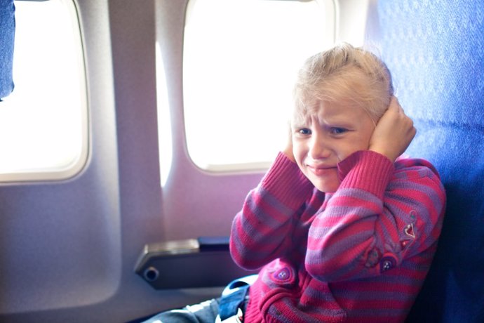 Cómo evitar el dolor de oídos en el avión