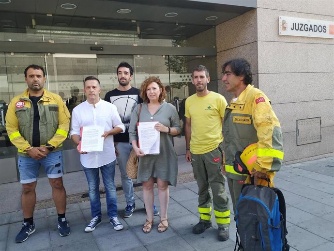 Una delegación de UGT acude a los tribunales de Fuenlabrada para presentar una denuncia ante la Fiscalía por negligencias en el incendio de Cadalso.