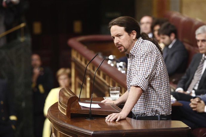El secretario general de Podemos, Pablo Iglesias, durante su intervención en el Congreso de los Diputados, previa a la segunda votación para la investidura del candidato socialista a la Presidencia del Gobierno.