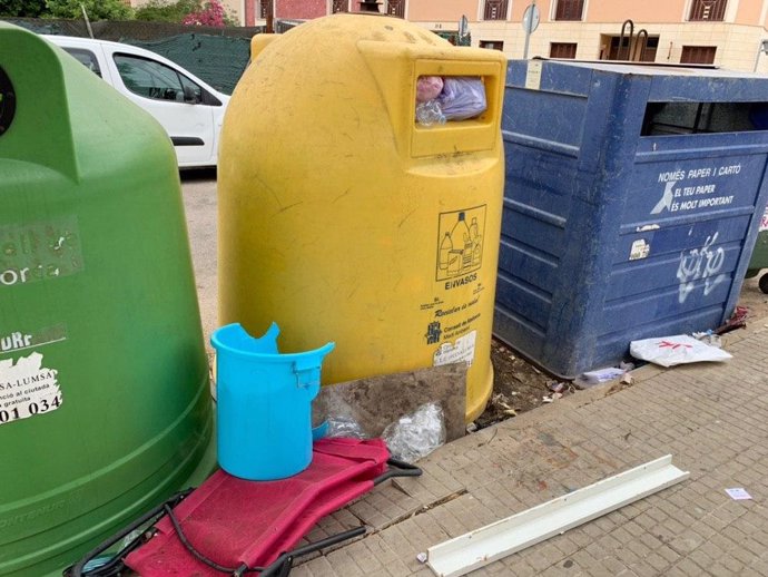Imatge de contenidors de recollida selectiva a Marratxí