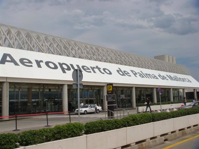 Cartel del Aeropuerto de Palma