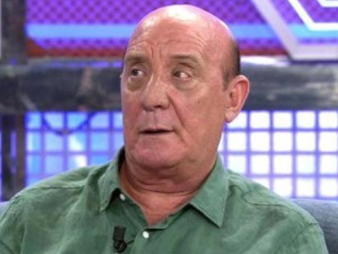 El Dioni sometiéndose al polígrafo Deluxe