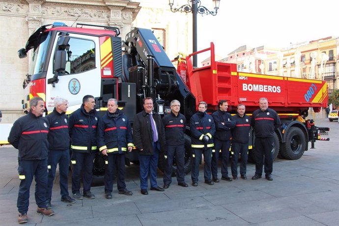 Ayuntamiento licita por más de 50.000 euros la sustitución de luces de emergencias en vehículos de bomberos