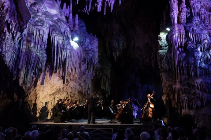 Festival de música en la cueva de Nerja