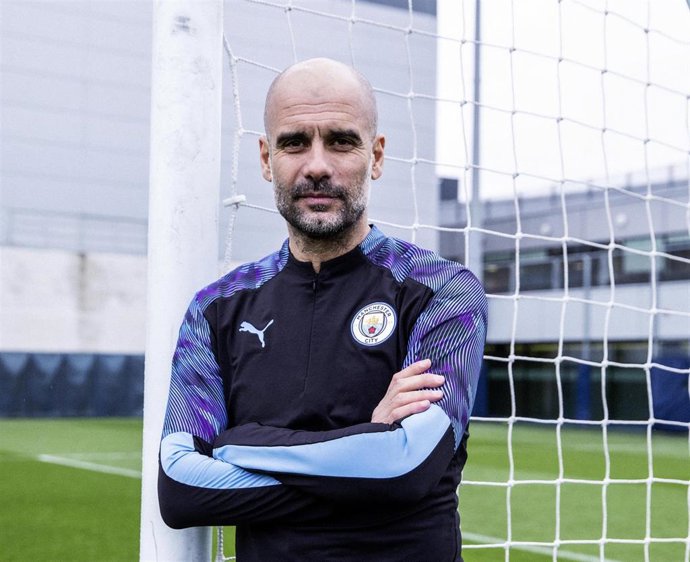 El entrenador del Manchester City, Pep Guardiola, ficha por Puma
