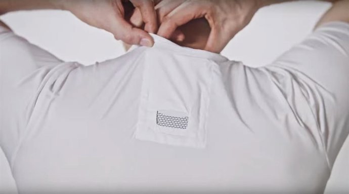 Dispositivo Reon Pocket que funciona como aire acondicionado y calefactor para regular la temperatura corportal 