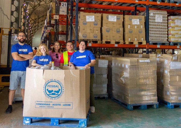 Ontruck entrega más de 500 kilos de comida a los Bancos de Alimentos de Madrid y Barcelona