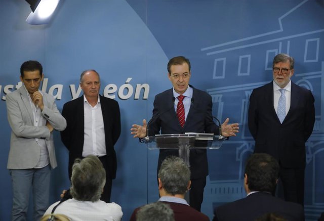 Primera reunión del Consejo del Diálogo Social con el consejero de Empleo, Germán Barrios