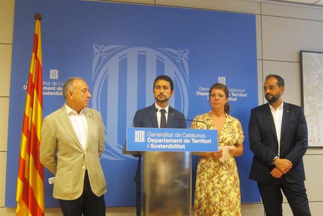 Antoni Poveda (AMB), Damià Calvet (Generalitat), Janet Sanz (Ayto.De Barcelona) y Cesco Gomar (Diputación de Barcelona)