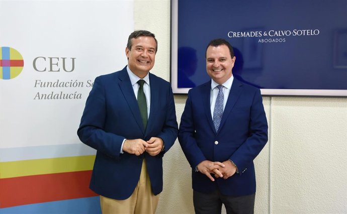 El CEO-Director General De CEU Andalucía, Juan Carlos Hernández Buades, Y El Socio-Director De Cremades- Calvo Sotelo, Francisco J. Fernández Romero,