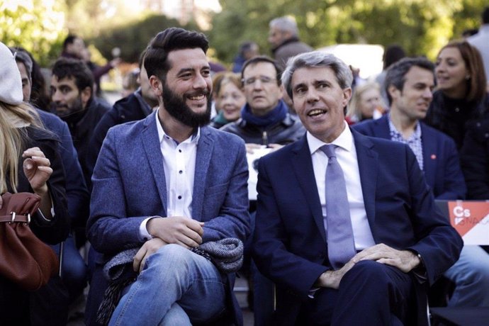 Los diputados de Ciudadanos Ángel Garrido (d) y César Zafra (i), en un acto de partido.