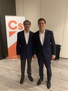 El diputado autonómico Ángel Garrido junto al líder de Ciudadanos, Albert Rivera.