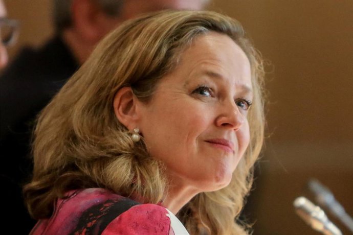 La ministra de Economía y Empresa en funciones, Nadia Calviño, interviene en una conferencia organizada por Funcas, en el Paseo de la Castellana 46 (Madrid).