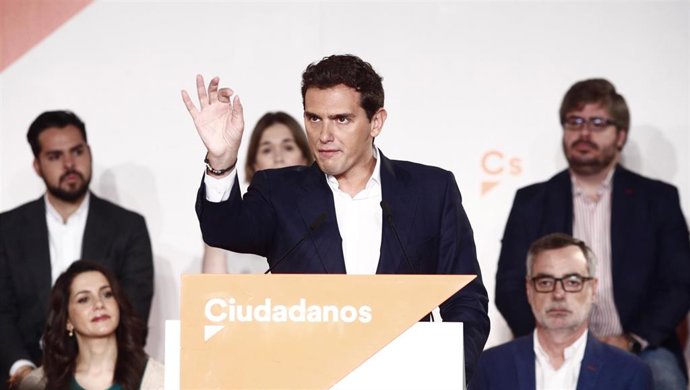 El presidente de Ciudadanos, Albert Rivera, ofrece una rueda de prensa tras la reunión extraordinaria del Consejo General de Ciudadanos, celebrada en Madrid Marriott Auditorium después de las recientes dimisiones de diferentes cargos en el partido.