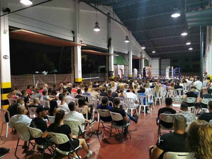 Celebració d'una vetllada de boxa a l'antic parc de bombers de Palma