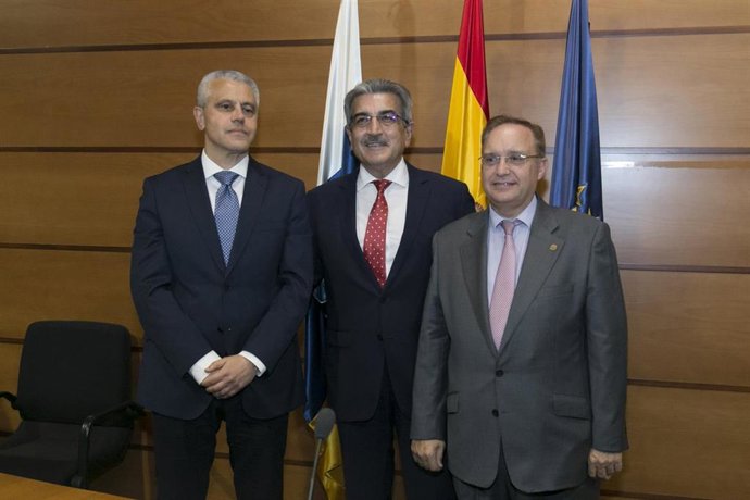 Delgado, Rodríguez e Istúriz, en la toma de posesión