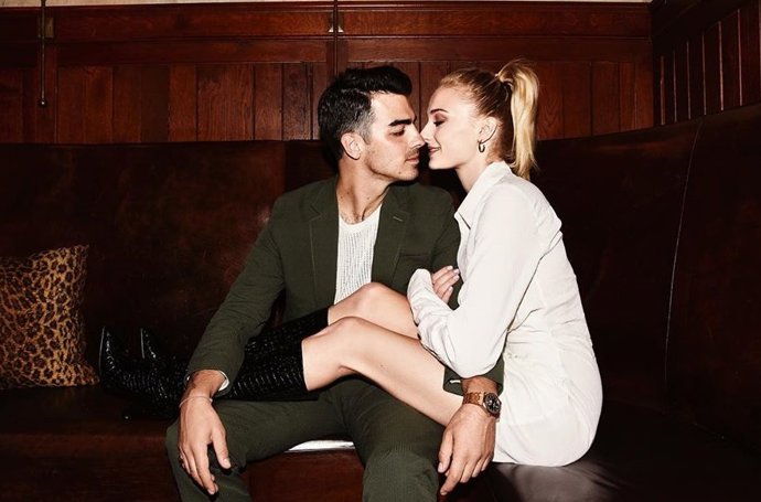 Sophie Turner ha compartido esta bonita fotografía con su marido, Joe Jonas
