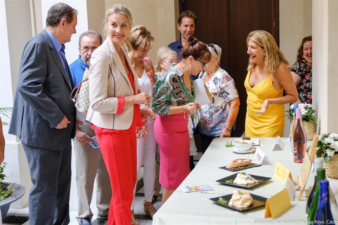 Asistentes a la presentación de la XVIII Ruta del Tapeo