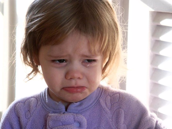 Niña Llorando Bebe Llorar