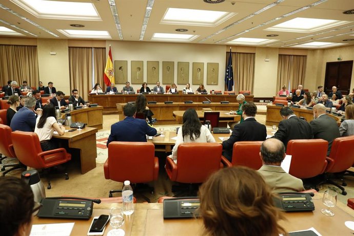 Diputación Permanente en la que se debate sobre las peticiones de comparecencia del presidente del Gobierno en funciones para explicar los motivos por los que el Ministro del Interior en funciones no ha sido cesado tras las manifestaciones vertidas cont