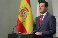 Moreno acusa a Pedro Sánchez de buscar "una OPA hostil" a Pablo Iglesias "sin pensar en los españoles"