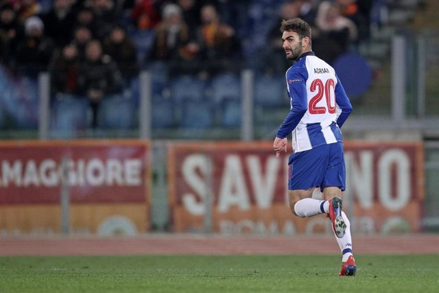 Adrián López en su etapa en el Oporto