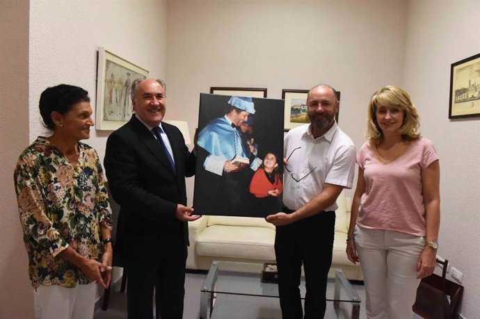 Acto de donación de la fotografía