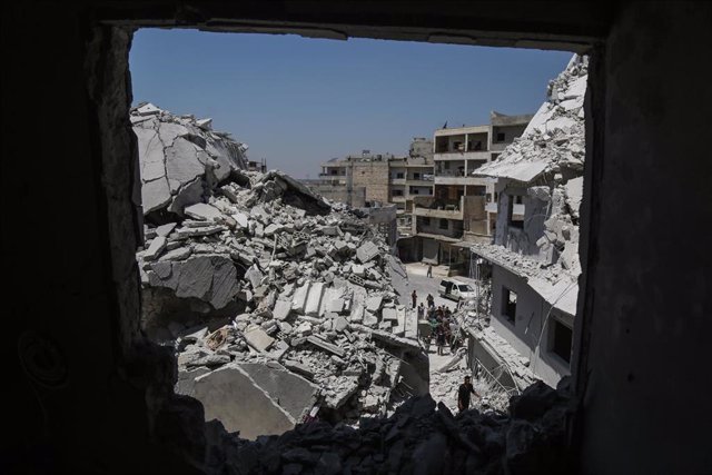 Derrumbes provocados por los últimos bombardeos en Idlib.