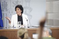 Celaá defiende que el PSOE no ha pactado con Bildu en Navarra y "el PP lo sabe"