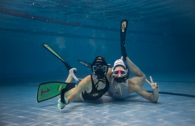 Los bebés de la selección femenina española de Hockey Subacuático