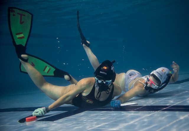 Los bebés de la selección femenina española de Hockey Subacuático
