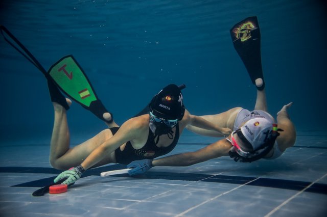 Los bebés de la selección femenina española de Hockey Subacuático
