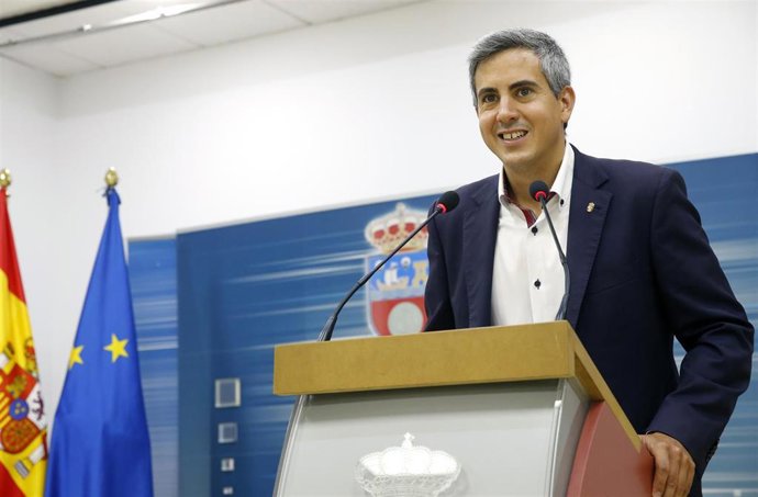 El vicepresidente y portavoz del Gobierno de Cantabria y consejero de Universidades, Igualdad, Cultura y Deporte