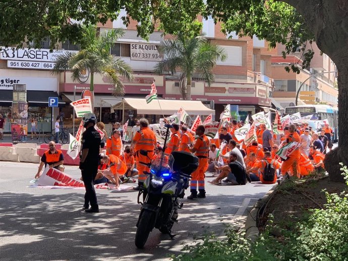 Concentración de conductores de ambulancias en Málaga