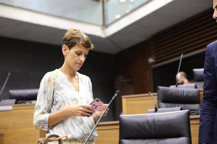 La candidata del PSOE a la Presidencia de Navarra, María Chivite, durante la sesión de constitución del Parlamento de Navarra en Pamplona.