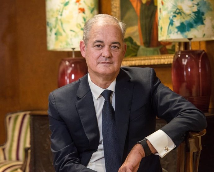 El nuevo presidente de Cajasur Banco, Javier García Lurueña.
