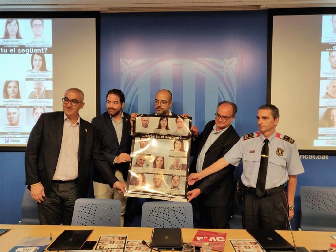 Juli Gendrau (SCT), David Saldoni (ACM), el conseller Miquel Buch, Rogeli Salvador de la Cruz (FMC) y el comisario Joan Carles Molinero (Mossos)