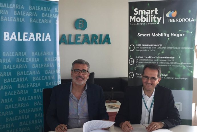 Iberdrola y Baleria promocionan la movilidad eléctrica con la instalación de do