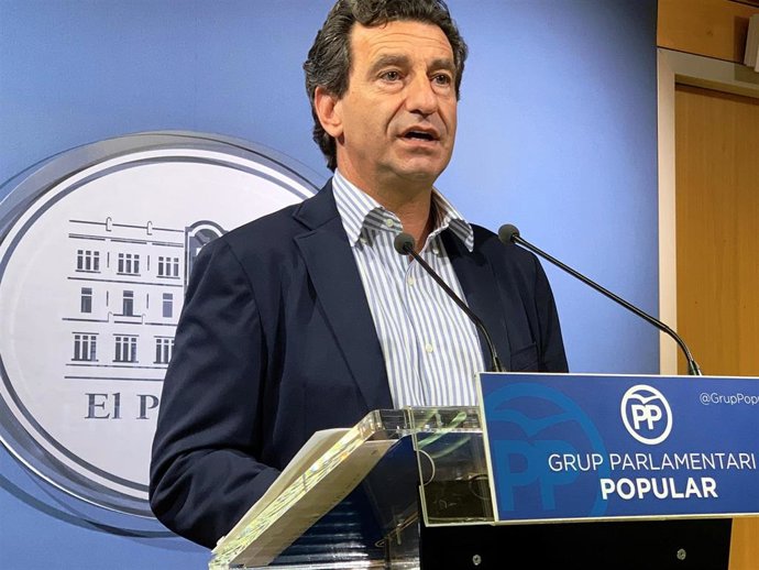 El Portavoz del PP en el Parlament, Biel Company, en una rueda de prensa este miércoles