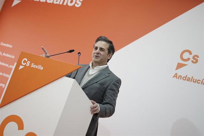 Ángel Mayo, en una rueda de prensa