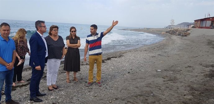 Visita a la playa de La Perla en Carchuna