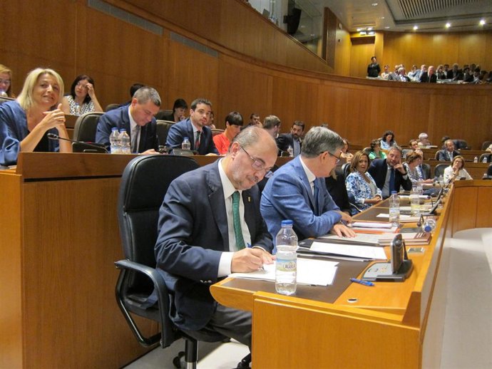 Javier Lambán Montañés ha conseguido el apoyo de 36 diputados y repite como presidente del Gobierno de Aragón.