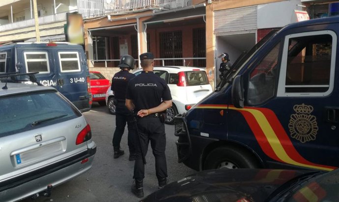 Agents de la Policia Nacional.