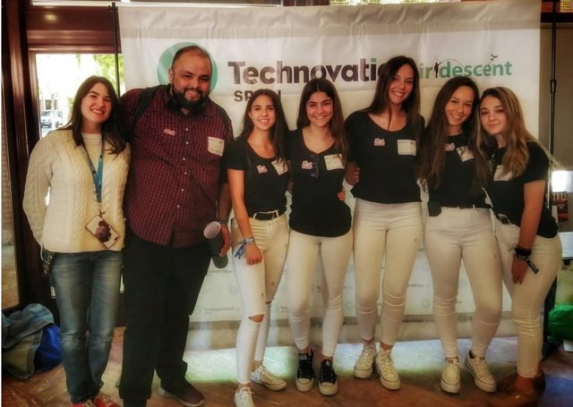 Cinco estudiantes españolas, finalistas mundiales con 'When & Where'n una app para avisar si una mujer tiene algún problema en la calle